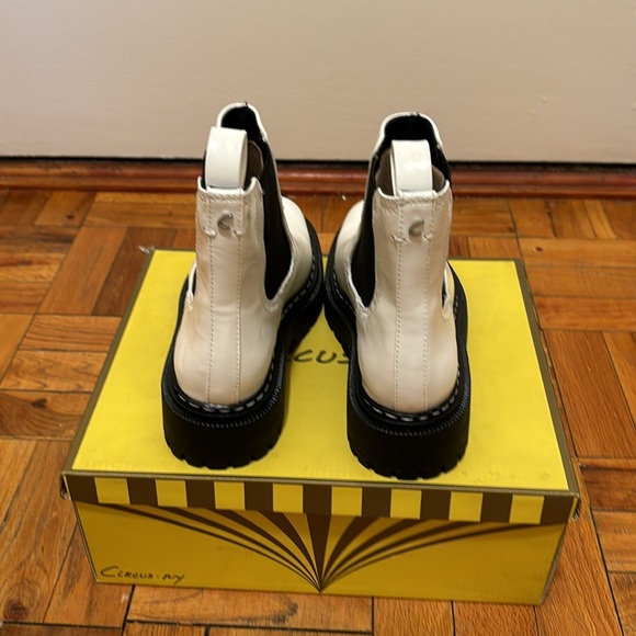 🫶🫶Sam Edelman Effie Chelsea Boot 🫶🫶 - Picture 5 of 9